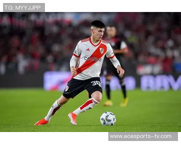 迪马利亚赞马斯坦托诺天赋超群并对其出色表现表示欣喜 迪马利亚赞马斯坦托诺天赋超群并对其出色表现表示欣喜