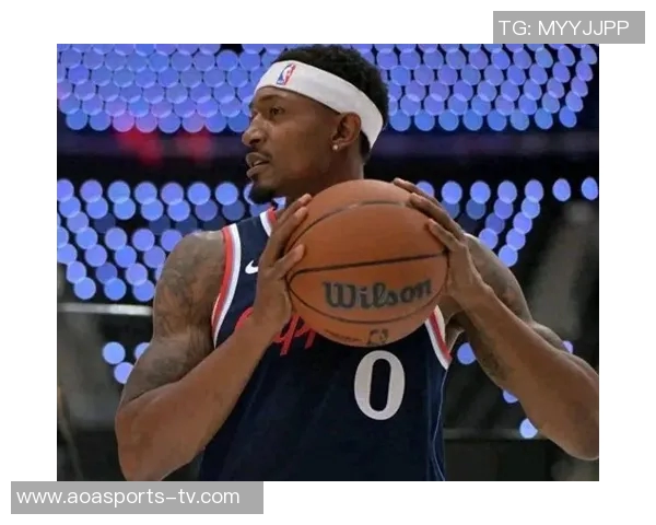 卢指导期待比尔复出对阵勇士若保持恢复节奏有望周六回归 卢指导期待比尔复出对阵勇士若保持恢复节奏有望周六回归