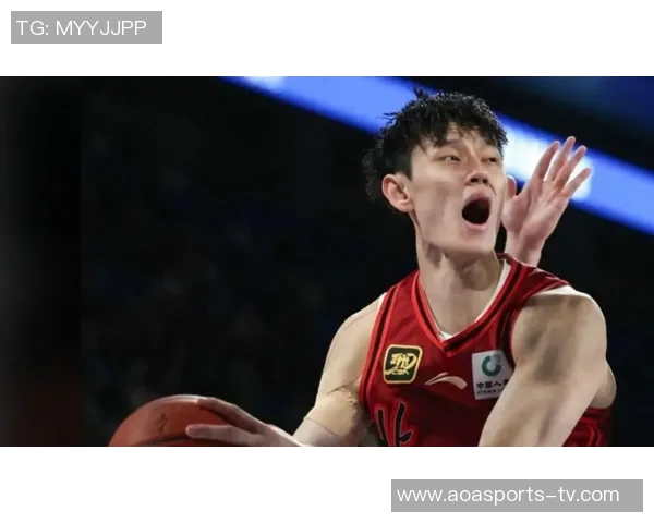 NBA中国赛半场战报托马斯表现出色曾凡博短暂登场贡献防守篮网领先太阳