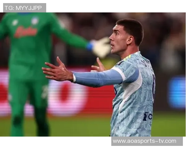 意媒曝弗拉霍维奇今夏曾被比利亚雷亚尔追逐但拒绝加盟