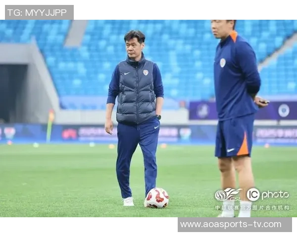 李霄鹏寄语球队专注自我展现实力期待明天比赛精彩表现