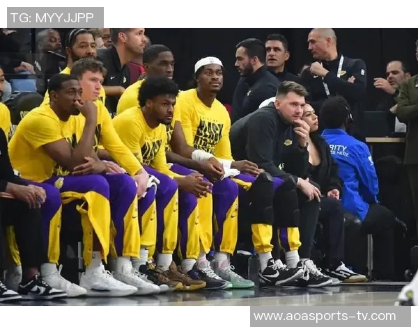 湖人战开拓者伤病名单曝光詹姆斯东契奇等七名球员缺阵影响比赛走势