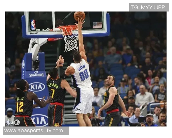 汤姆林表现抢眼10投8中轻松砍下18分6篮板2抢断并贡献5前场板