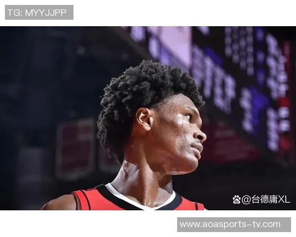 阿门汤普森休赛期状态堪忧前两场三分球竟然全失手 阿门汤普森休赛期状态堪忧前两场三分球竟然全失手