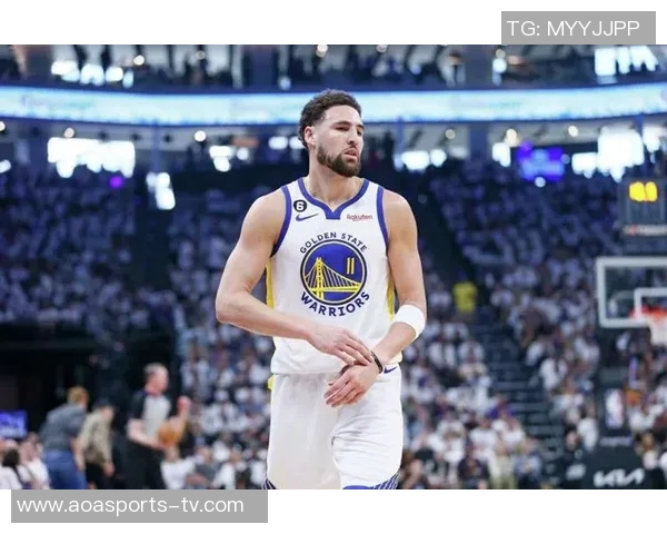 克莱感慨球迷支持激励球队努力拼搏期待为大家奉献精彩比赛