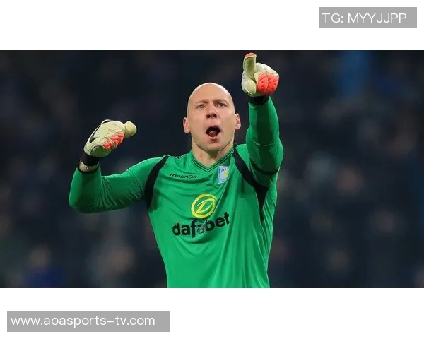 41岁美国门将古赞宣布赛季结束后正式退役的消息引发关注 41岁美国门将古赞宣布赛季结束后正式退役的消息引发关注